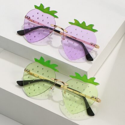 2022 New Strawberry Sunglasses Ladies Fashion Glasses Party Ball Decoration Eyewear Trend Men Sunglasses UV400 Hip Hop Sunglass 2