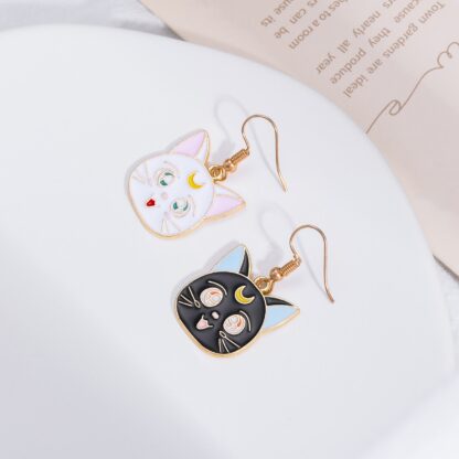 luna and artemis - earrings 3